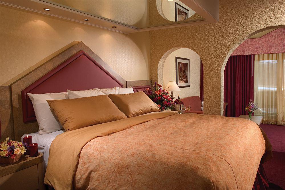 Paradise Stream Resort Cresco Extérieur photo